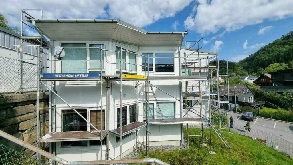 IVAR GAUSTAD MALERSERVICE AS